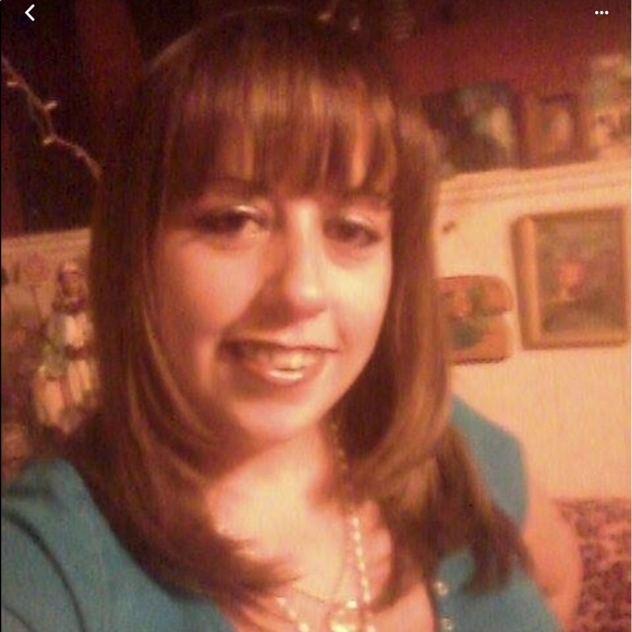 Meet your Posher, Amelia - Picture 3 of 6